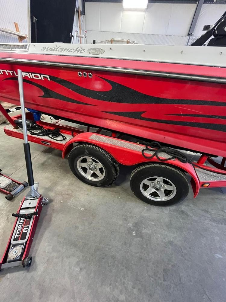 Boat and RV trailer tire service